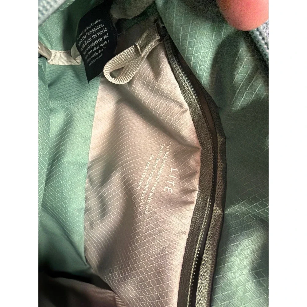 Bellroy Lite Sling Bag Moss Green Lightweight Ripstop Crossbody Travel EDC